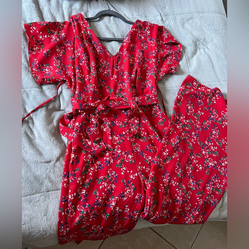 Red floral jumpsuit size small from Francescas boutique- worn once